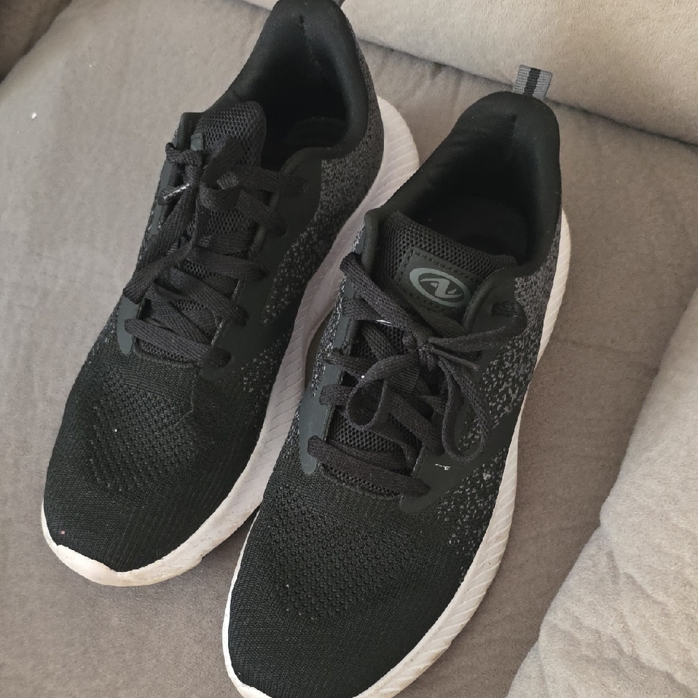 💚5/$20💚 Black Athletic Sneakers